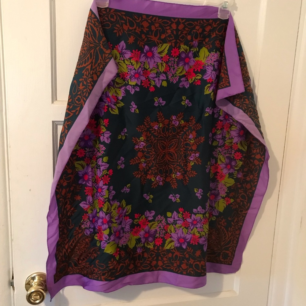 Beautiful Lavender-edged Scarf, 29 1/2”x 28 1/2”